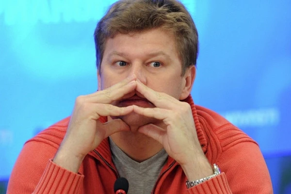 Губерниев отреагировал на фото с поцелуем Семенович